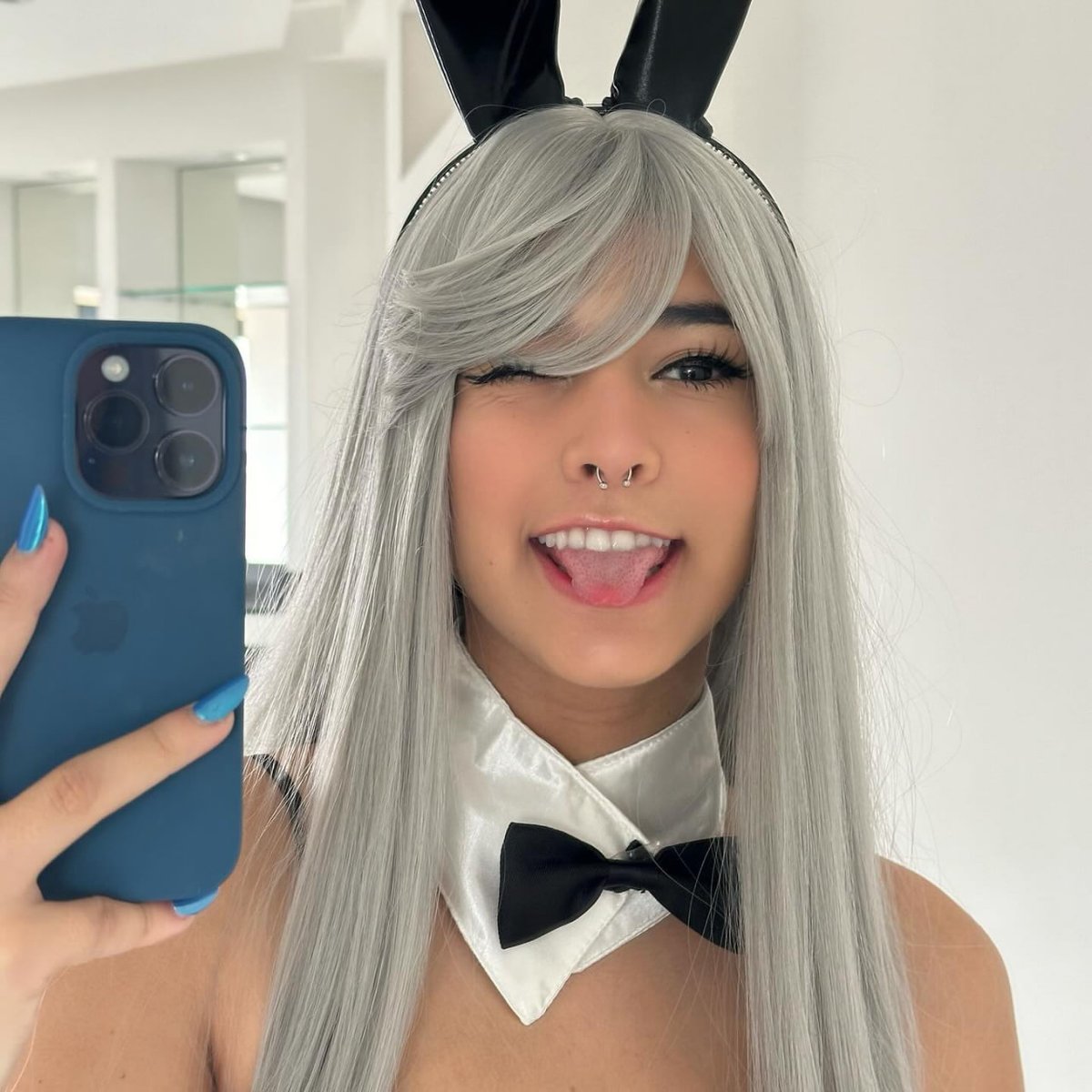 LBroncalo's tweet photo. ER0 C0SPLAY 2024 - Bibi Vit0n4 - Bunny Girl Ahegao... PUT4 QUE P4RIU BIBI!! Essa c4del4 se superou nesse cosplay! Alem de estar uma delicia, ela fez FINALMENTE um ahegao perfeito! Essa c4delinh4 fez algo maravilhoso para receber nosso leite e parar a internet! 🤤😳💦 (Parte 01) https://t.co/tupf100Org