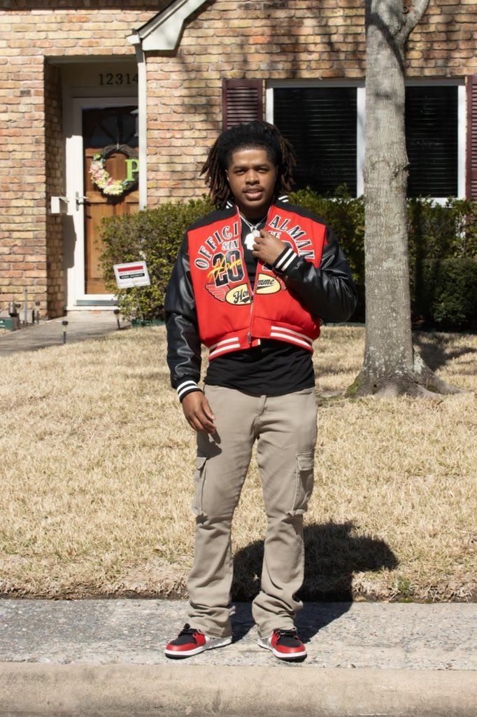 vanus__'s tweet image. They wrote me off, I flipped the pages📝