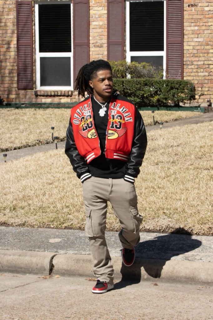 vanus__'s tweet image. They wrote me off, I flipped the pages📝