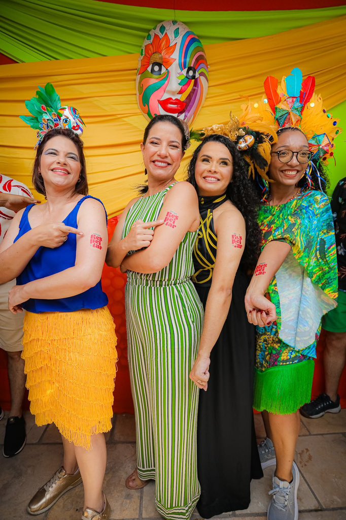 raquellyra's tweet photo. Não é não, viu? Tem que respeitar as mulheres! Estamos todas de olho. 👀
Bora juntas!
📸 Janaína Pepeu
#RespeiteasMulheres #NaoeNao #Bezerros #CarnavalPE #EstadodeMudança #GovernoPE #RaquelLyra https://t.co/Sc1YCCPrYd