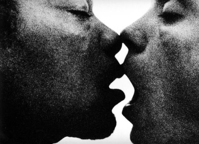 soysauuce's tweet photo. Nitrate Kisses, Barbara Hammer, 1992 https://t.co/YkJLcTmClT