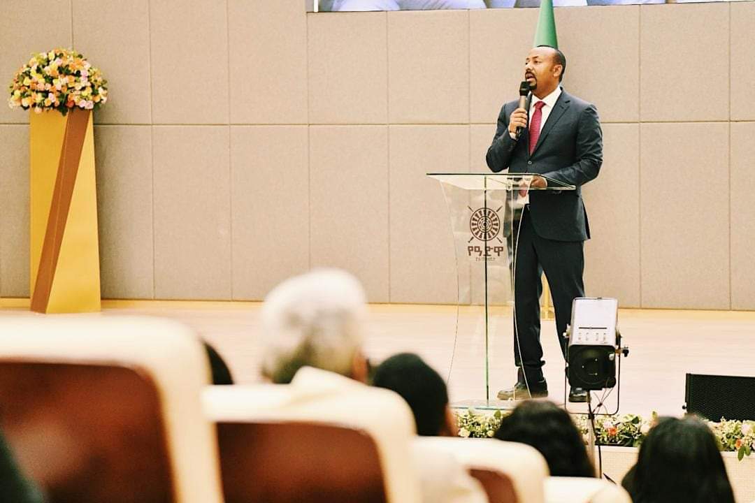 AdanechAbiebie's tweet photo. እንደ "አድዋው ዘማቾች" ከሰሜንም ፣ ከደቡብም ፣ ከምስራቅና ከምዕራቡም ጥሪያችንን አክብራችሁ በዚህ ታሪካዊ ፕሮግራም ላይ ለታደማችሁ እንዲሁም ለፕሮግራሙ ስኬታማነት አስተዋጽኦ ላደረጋችሁ አካላት ልባዊ ምስጋናዬን አቀርባለሁ::
የረዳን ፈጣሪ ይመስገን
ኢትዮጵያ በልጆቿ ታፍራና ተከብራ ለዘላለም ትኑር ።