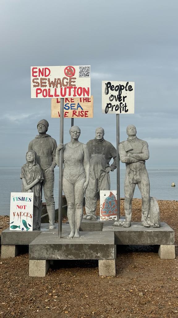 We're thrilled to reveal the 'Sirens of Sewage' a new art installation in Whitstable by the amazing @JasondeCairesT. It celebrates the national network of volunteers fighting for our water, including two members of @SOSWhitstable, Robin and Rose ✊