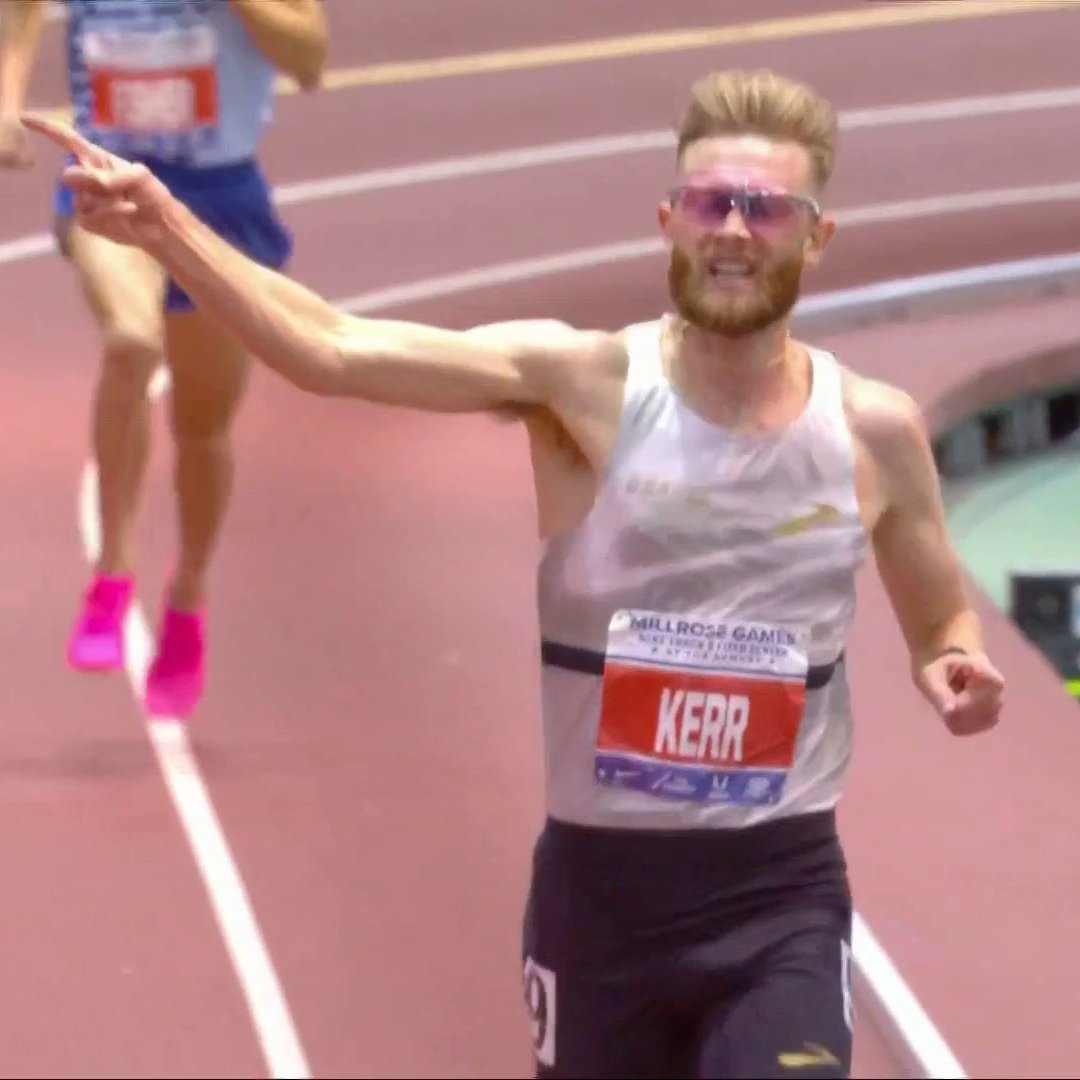 travismillerx13's tweet photo. 8:00.67🇬🇧JOSH KERR BREAKS THE 2 MILE WORLD RECORD! https://t.co/tno1rnDBKj