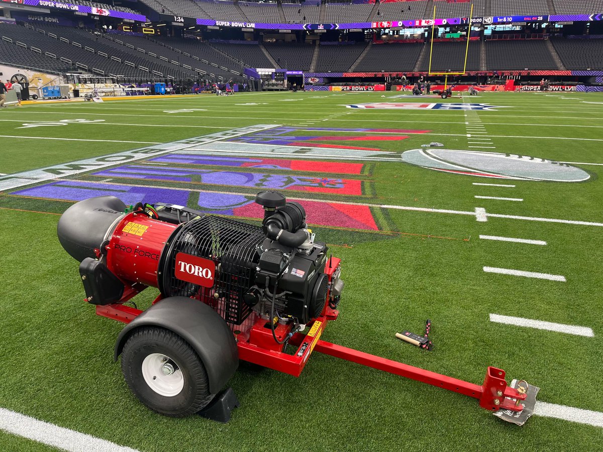 The final touches before the big game 🏆 #SBLVIII