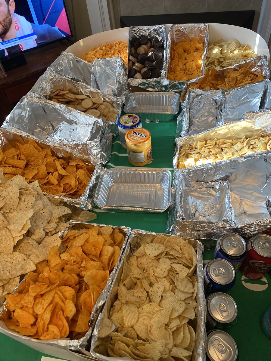 NateTWN's tweet photo. Football is great and all, but it’s all about the snacks #SnackStadium #SuperBowl https://t.co/940o5H2NC5