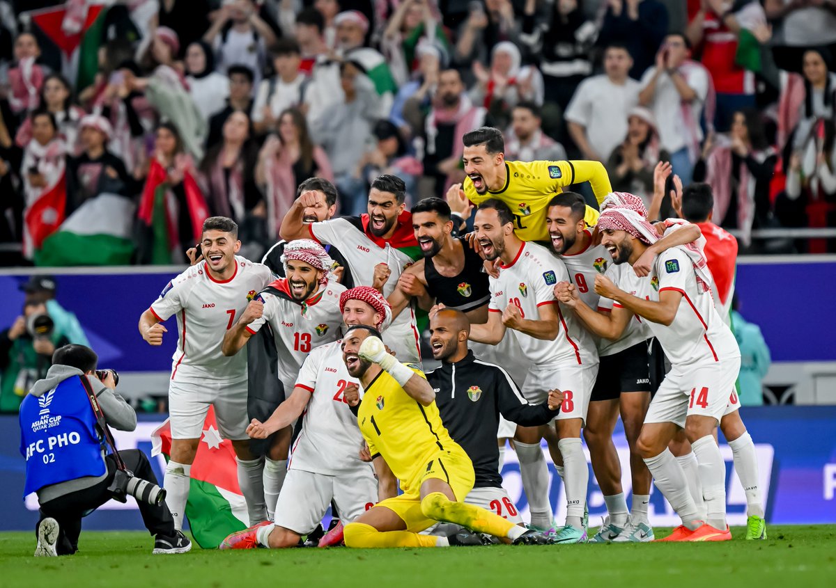 Breaking The Lines (@btlvid) on Twitter photo Jordan lost 3-1 to Qatar in the Asian Cup Final via a hat-trick of penalties by Akram Afif, but their historic run to the biggest match in Asian football will nevertheless live on for eternity.
<a href="/FrontPostPod/">Louis Young</a> on Jordan's heroics: breakingthelines.com/asian-football… Jordan lost 3-1 to Qatar in the Asian Cup Final via a hat-trick of penalties by Akram Afif, but their historic run to the biggest match in Asian football will nevertheless live on for eternity.
<a href="/FrontPostPod/">Louis Young</a> on Jordan's heroics: breakingthelines.com/asian-football…
