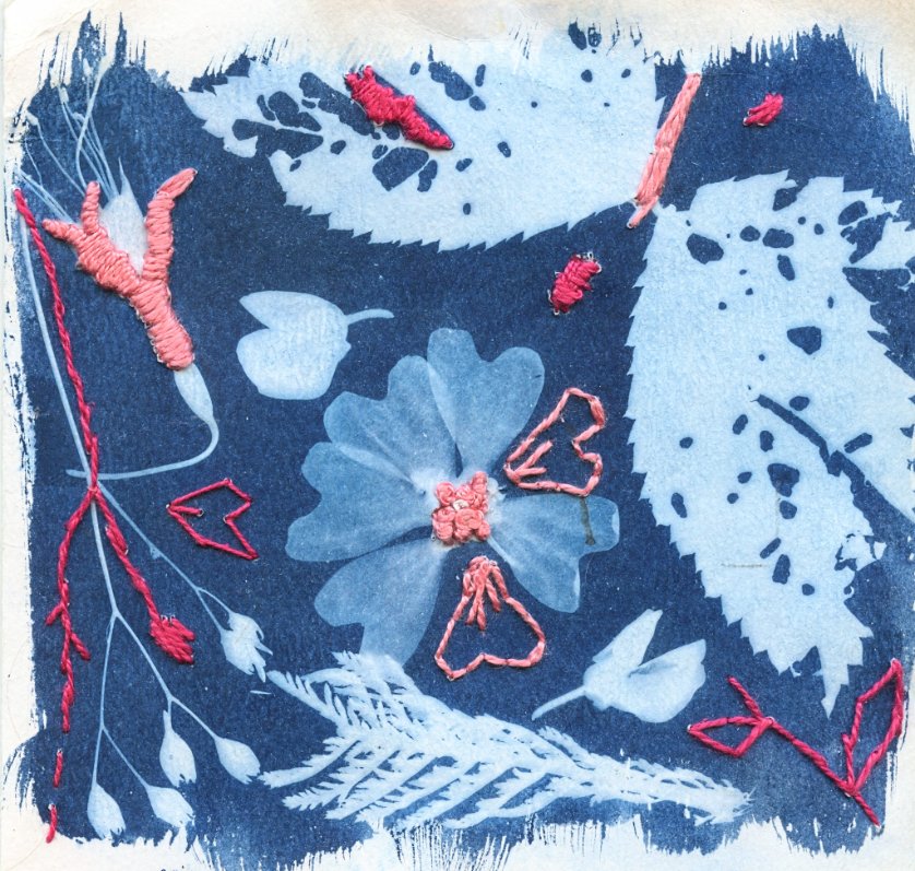 hello everyone! I shared on Zora my last piece from the collection made at the residence in <a href="/BosqueGracias/">Bosque Gracias 🌳 Art Residency</a> 

Hope u like it! "CYANO" 🩷

This piece combines the cyanotype process with later embroidery in pink tones, like me! Haha

zora.co/collect/zora:0…