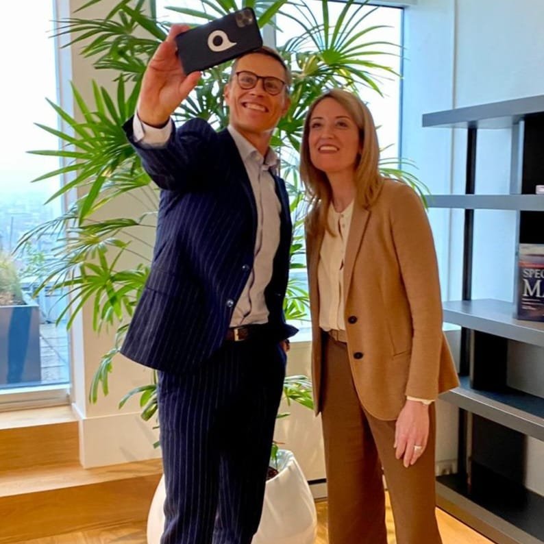 Congratulations to my friend (and former Member of the European Parliament) @AlexStubb on being elected President of Finland!

I know Alex as a solid leader, a proud Finn and a committed European.

In these difficult times, the world needs more Alex(s).

#Proud