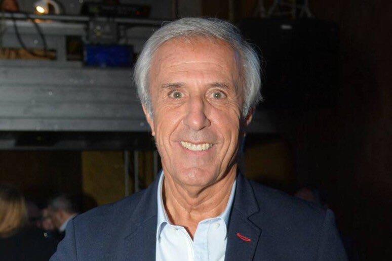 Alberto Mandolesi era una persona amabile, un giornalista che non ha mai nascosto la sua fede romanista mostrando sempre grande signorilità.

La redazione di Lazio Style si stringe al dolore dei suoi familiari.