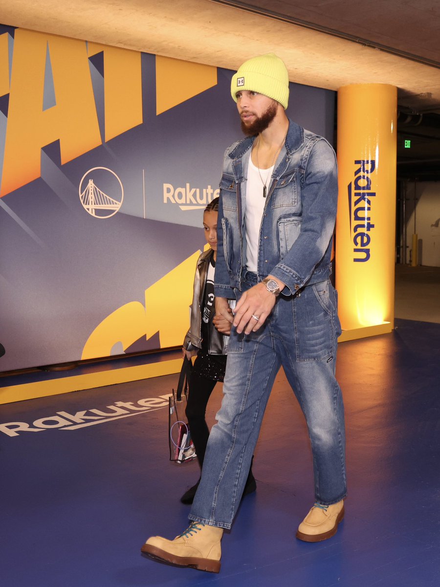 Stephen Curry tweet media