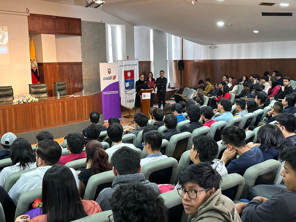 EPNEcuador's tweet photo. 🔴 BOLETÍN | La #EPN fue el escenario de un evento sin precedentes donde invitadas destacadas compartieron sus experiencias y reflexiones sobre el papel de la mujer y la niña en la ciencia.

🔶 Infórmate más sobre este tema aquí 👉 https://t.co/8tYGIRSjJC https://t.co/wglDeCVkZr