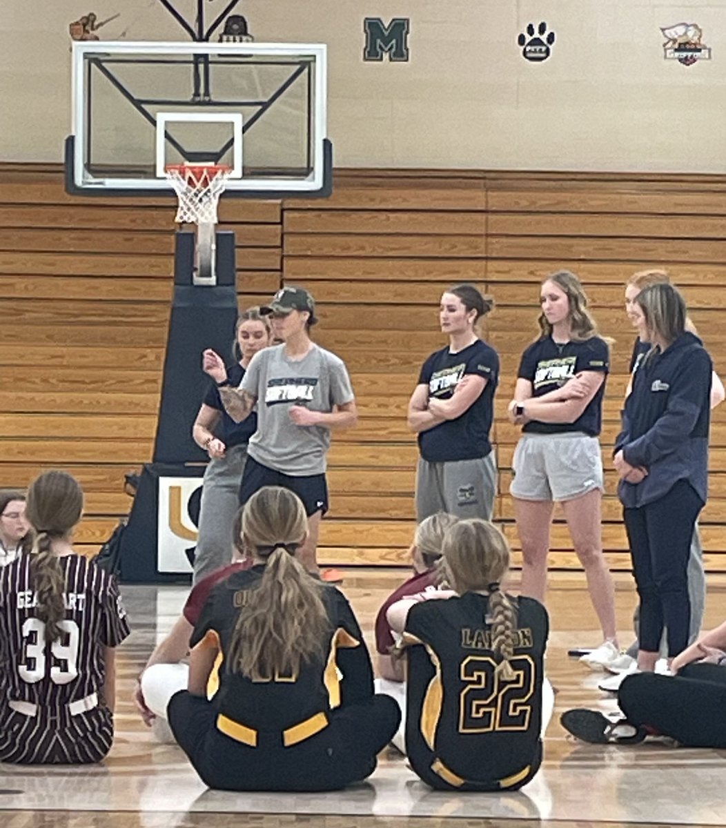 ShootingStarsFP's tweet photo. Love to see Brooklynn Oliviero @BMOliviero and Claire Larson  @claire_larson22 having a great day at the @SURamsSoftball camp! https://t.co/Clgrb8fJv6