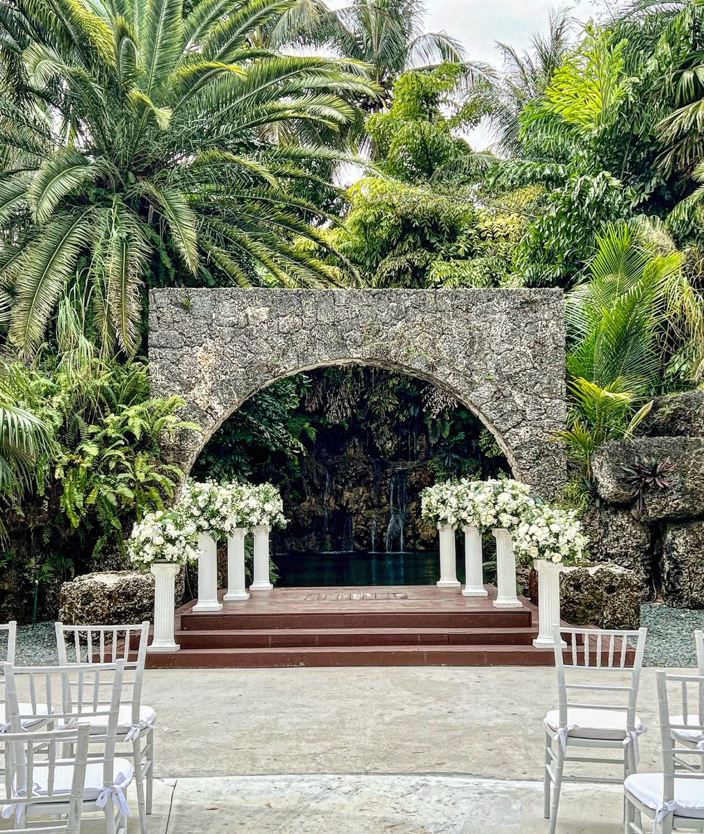pbeachevents's tweet photo. Wedding by @pbeachevents #MiamiWeddings #Miami #PalmBeachEvents #LuxuryWeddings #FairytaleWedding
#PalmBeach #PalmBeachWeddings https://t.co/DEpI9Lp8kR