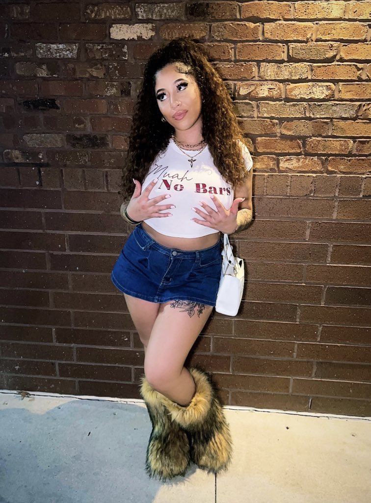 Lord forgive me I’m giving them hell💋