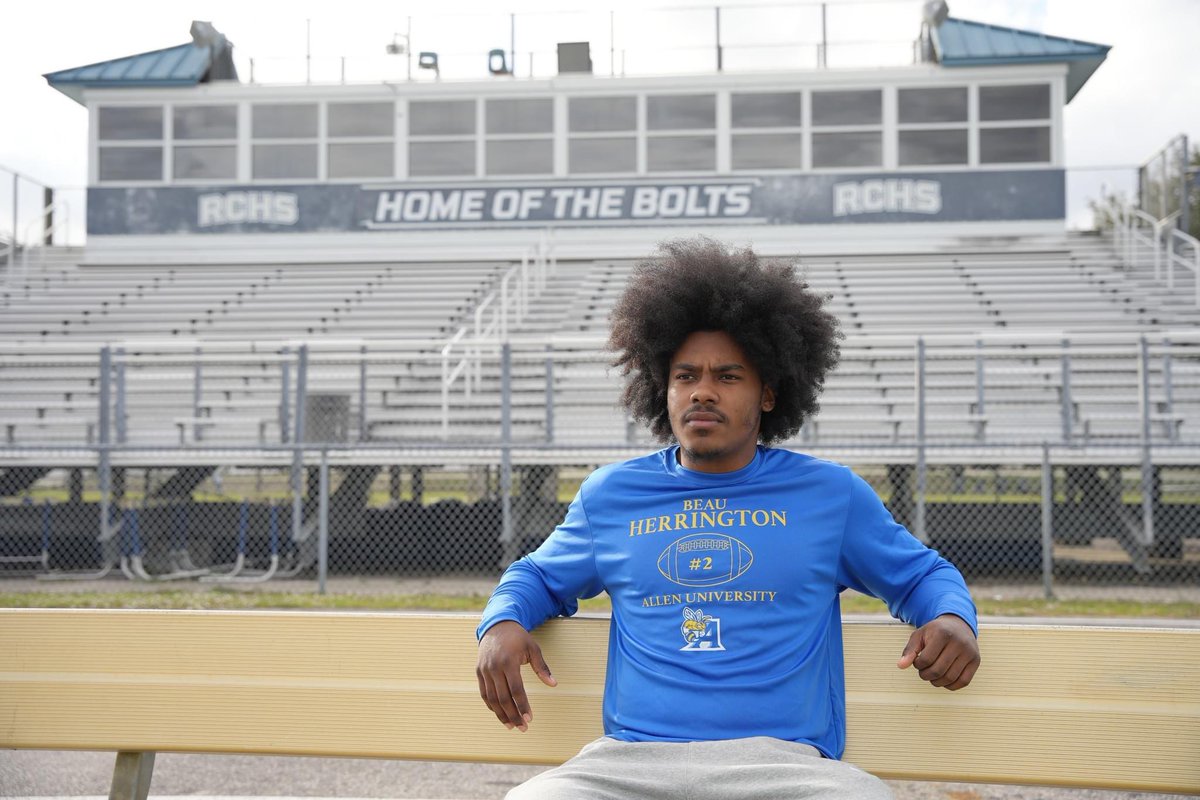 HGTProject's tweet photo. "What keeps me going? My motivation and inspiration is definitely the goal. I feel like everybody has the main goal of going to the NFL, but I don't think that's what keeps me motivated…

What really motivates me is to want to succeed.. just wanting to be the best in the sport." https://t.co/u5wcgmVmxT