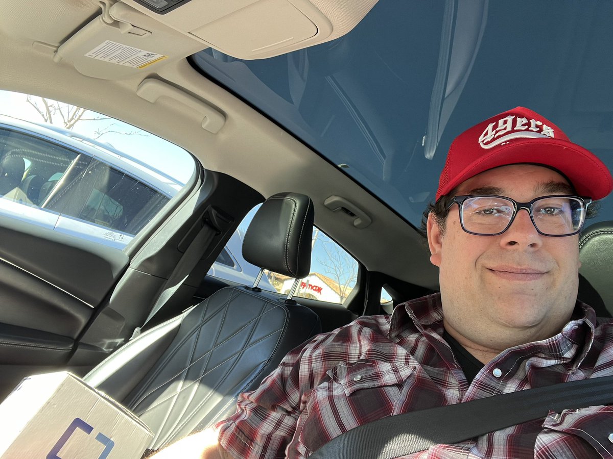 jeffmakesjokes's tweet photo. A little anxious for the big game so I decided to take my mind off of it by running a few errands, knocking some things off  of my-do list, run to UPS Store etc. #GoNiners #FTTB #49ersvsChiefs #PoopInABox #SuperBowl # https://t.co/kV4ax9eJck