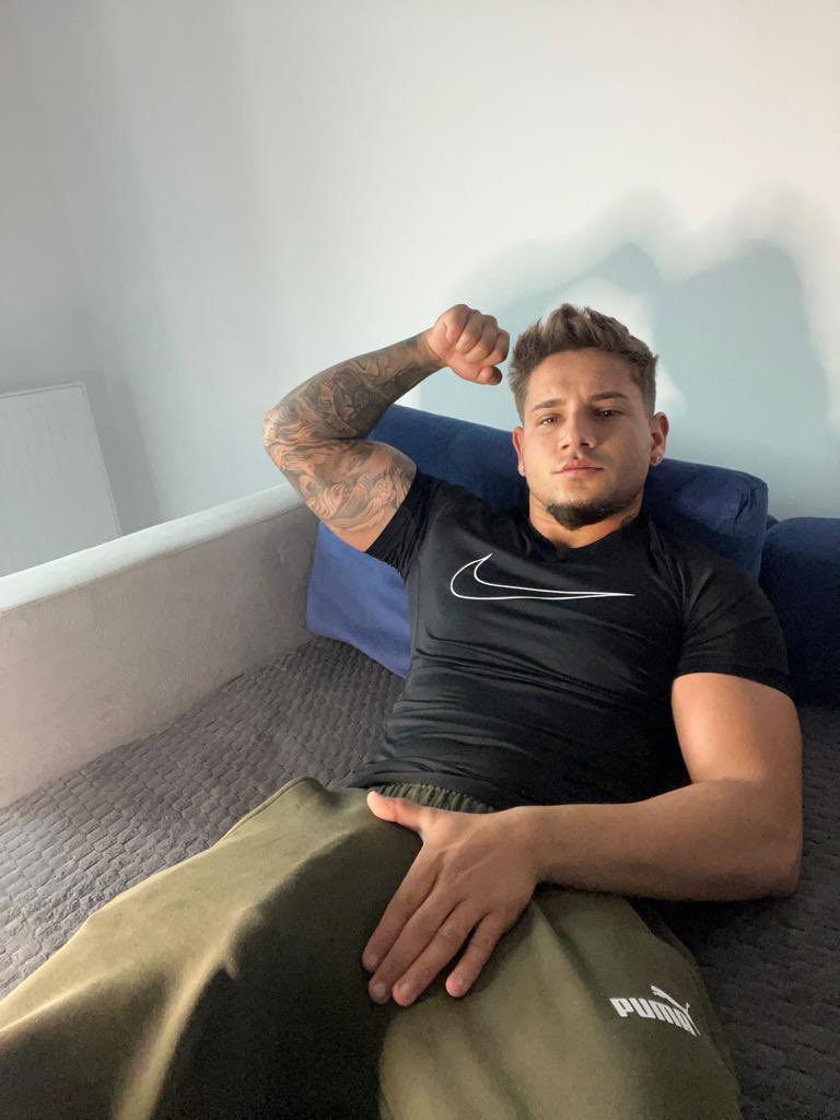 Only reply if you can handle me #fitness 

onlyfans.com/liamreed/c4