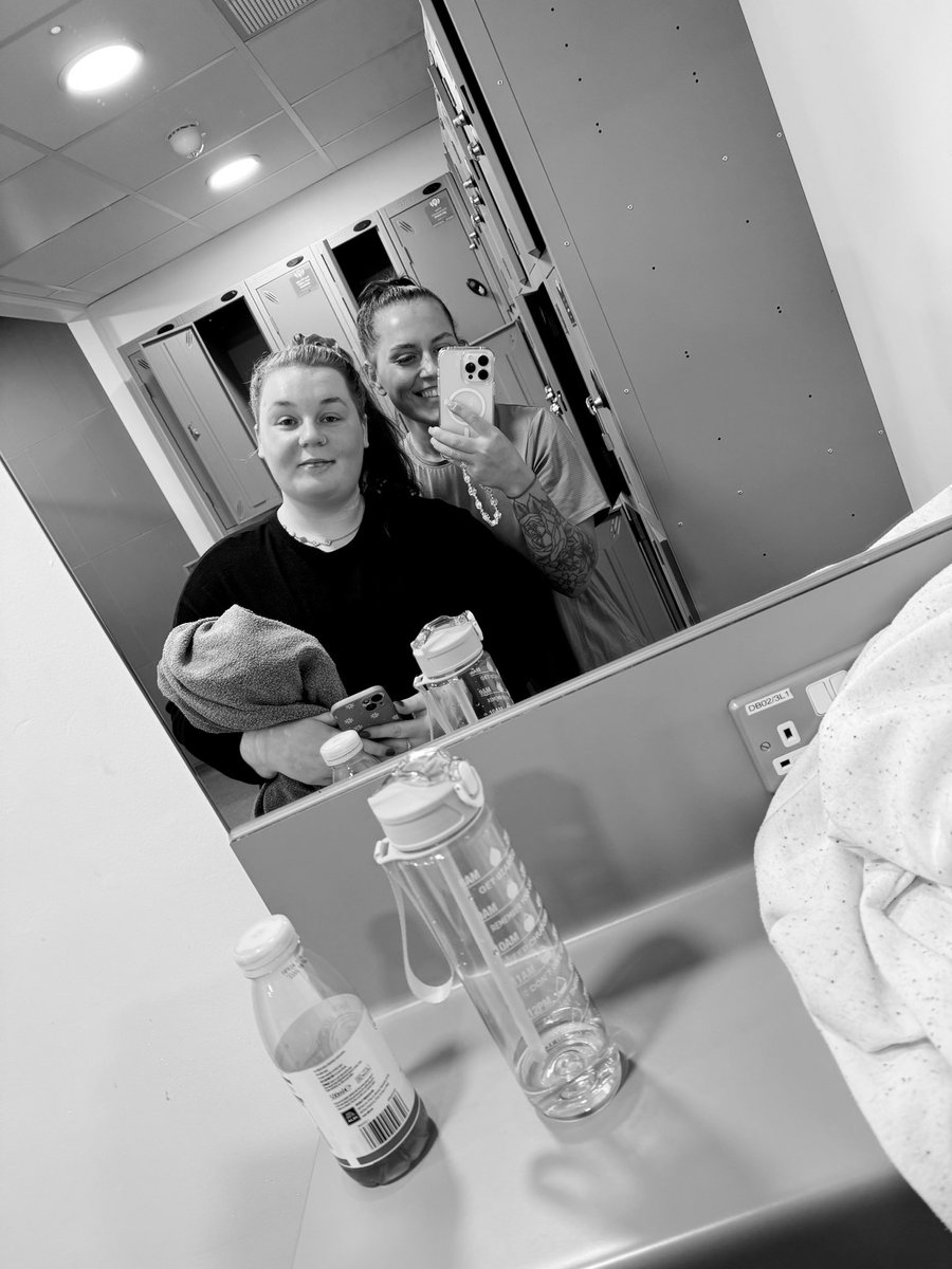 EmilyMorritt's tweet photo. lovely weekend with @courtsbeth2000 
gym, cocktail &amp; fajita night &amp; church 🤍 https://t.co/TMOTB7qzfJ
