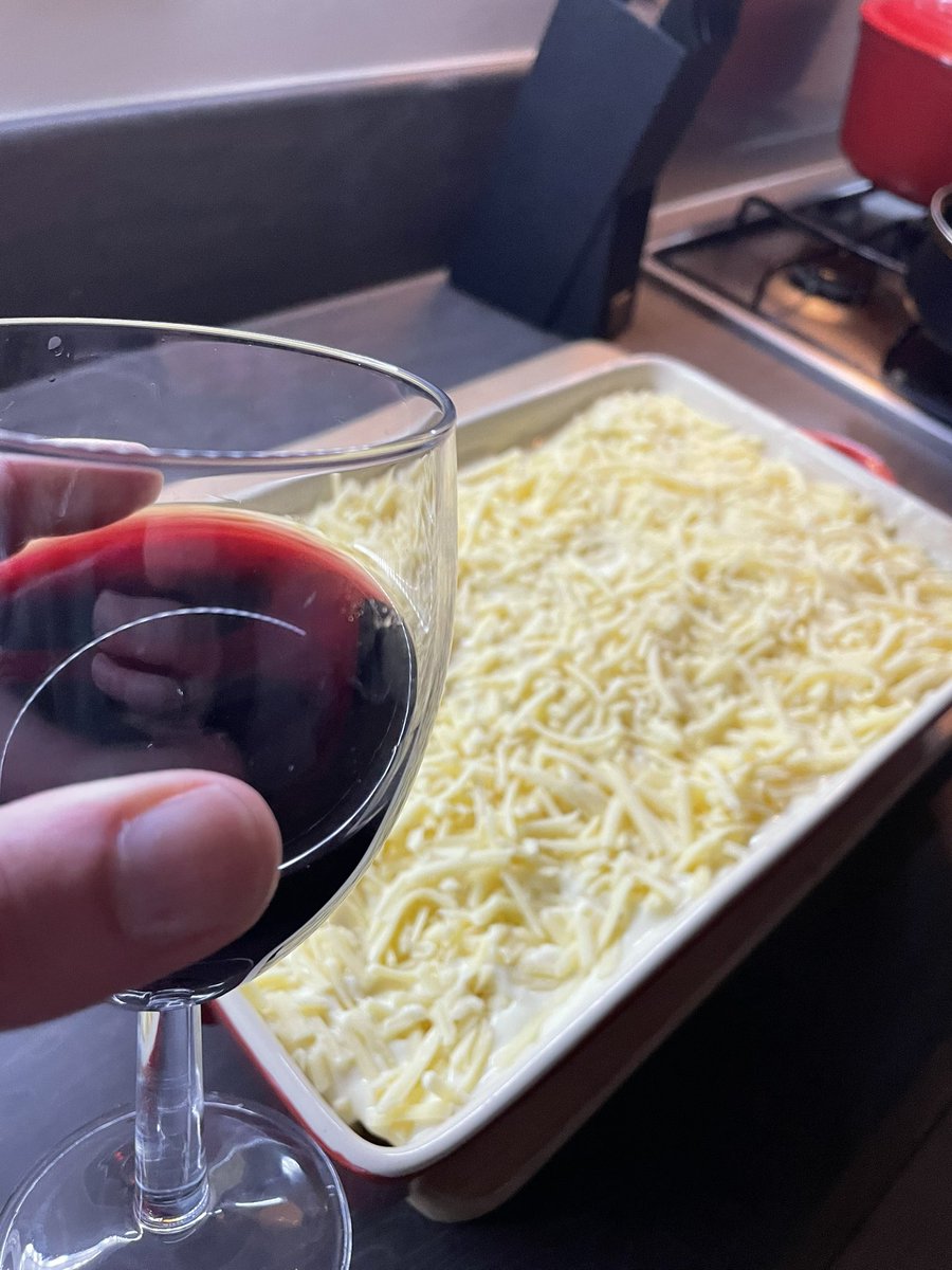 Sunday night lasagne making accompanied by a nice glass of Malbec! Cheers 🍷