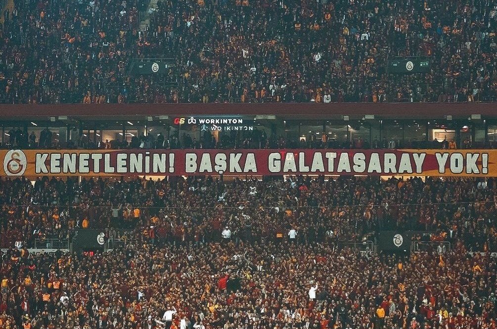 Takıma yönetime destek birlik beraberlik zamanı başka Galatasaray yok şampiyon biz olacağız 💪
#KenetleninBaşkaGalatasarayYok 
#Hedef24