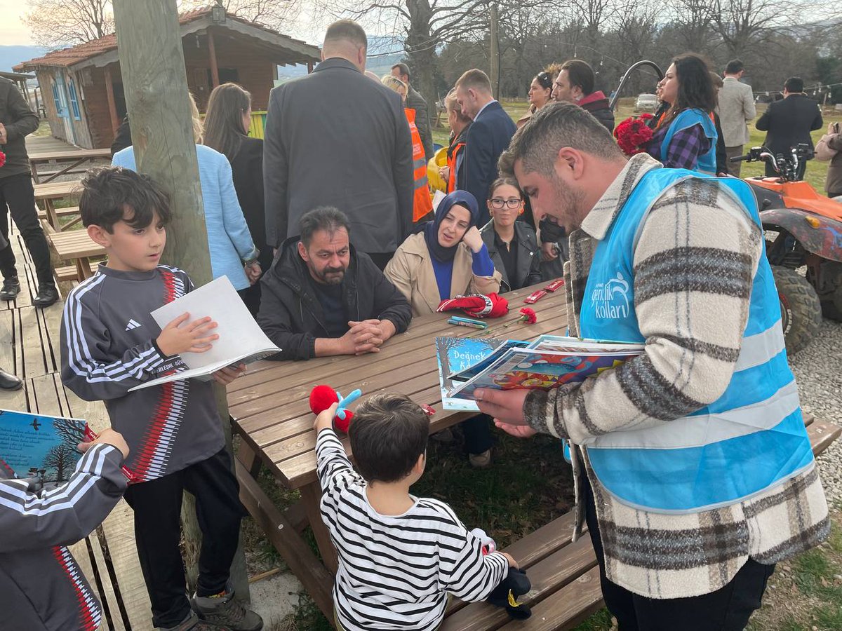 atakumakgenclik's tweet photo. 📍Cumhur İttifakı AK Parti Atakum Belediye Başkan Adayımız sn.Mimar Özlem Maraş Hanımefendi ile birlikte Adventure Park'ta Bulunan Vatandaşlarımızla Hasbial Ettik. https://t.co/PEpJQqrv5g
