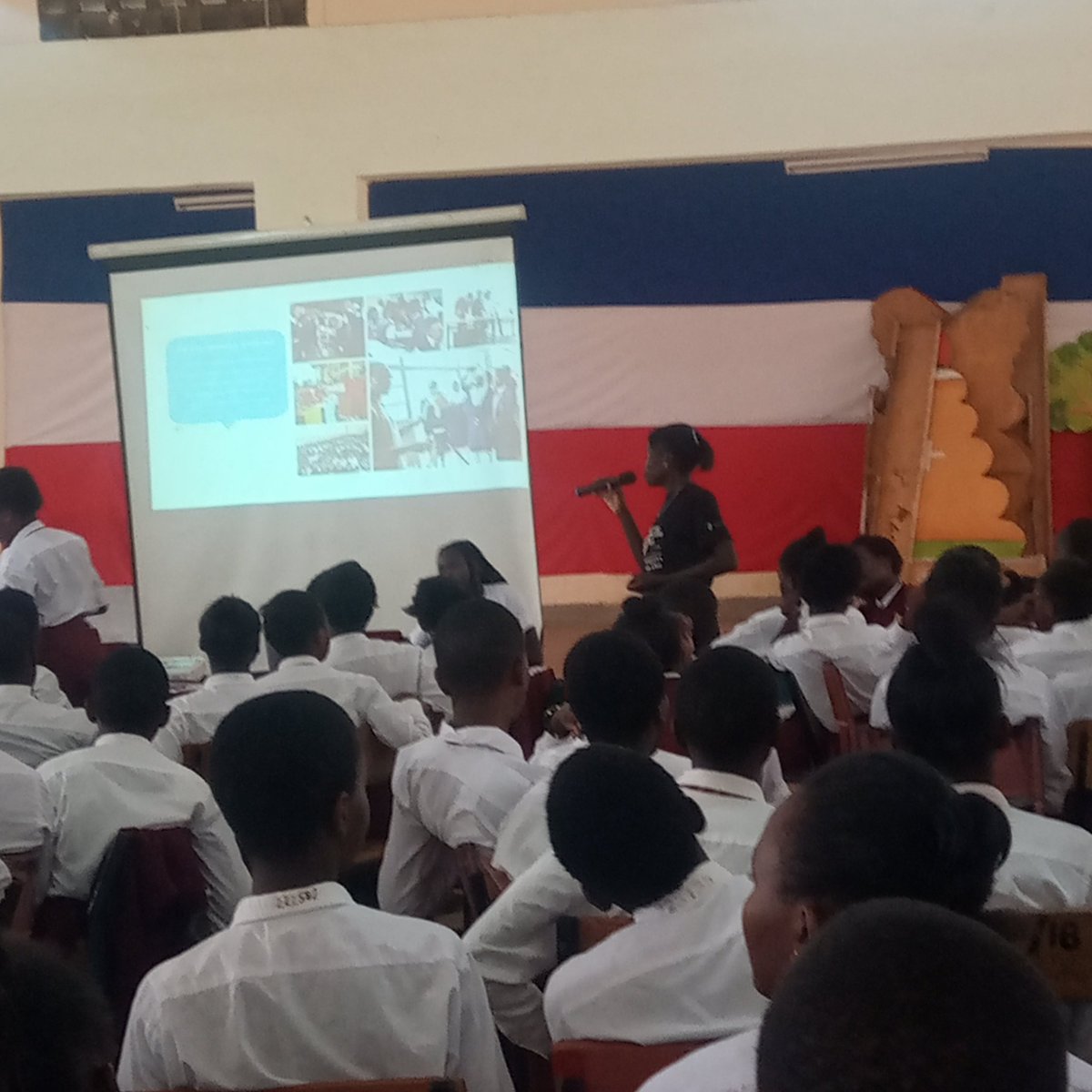 AlooBecky's tweet image. The day was marked with memorable and exciting activities for the #scienceclub #students at Butere Girls High School. #classifyme @YSTKenya @ASMicrobiology #dancewiththemicrobes #careersinscience @estherkanduma @june_lindah @MInjete