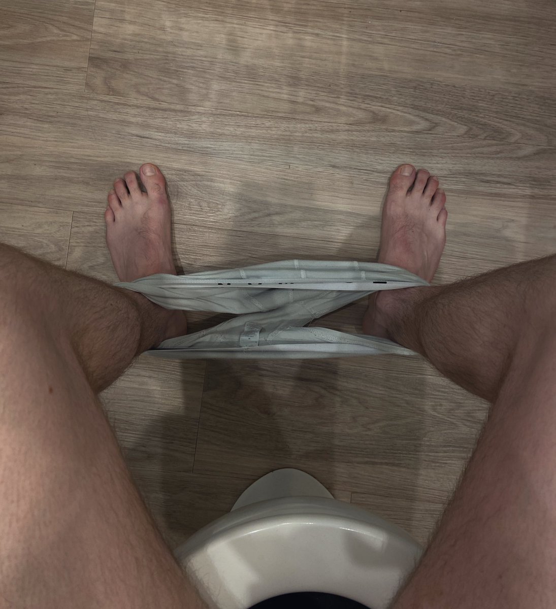 Which fag wants wishes they were under me whilst on the thrown 🚽 😏

I’m in the mood to ruin someone, step forward 😏😈