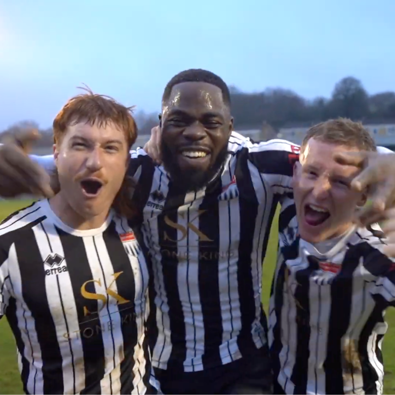 BathCity_FC's tweet photo. 🔥 Finish your weekend in the right way, by taking a look behind the scenes at @JamesAlabi's Bath City debut.

The latest video from our forward features a different angle of all the matchday action 👇

⚫️⚪️ #Romans