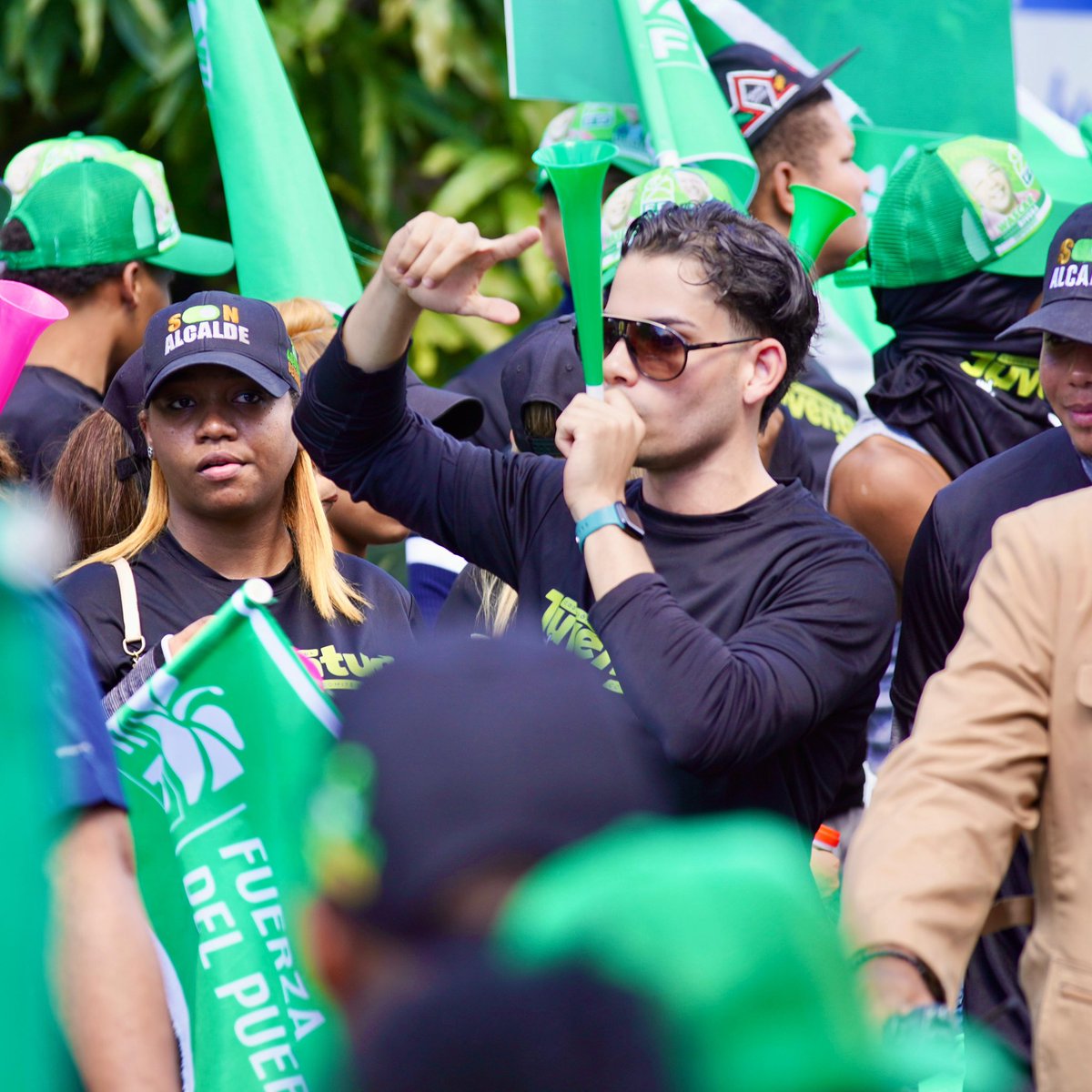 keylaReyna04's tweet photo. El desbordamiento que hubo de los pueblistas de la #FuerzaDelPueblo en el Muncipio de Santo Domingo Oeste es sin duda lo que aproxima este 18 de febrero que es una Ola de votos Verde a favor de #AquilinoSerrataAlcalde 

#Vota3 para que vuelva el progreso y con @leonelfernandez #VolvamosPaLante

#CandidatosFP
#CaravanaFP
#LeonelFernandez
#ComiteDeCampañaFP