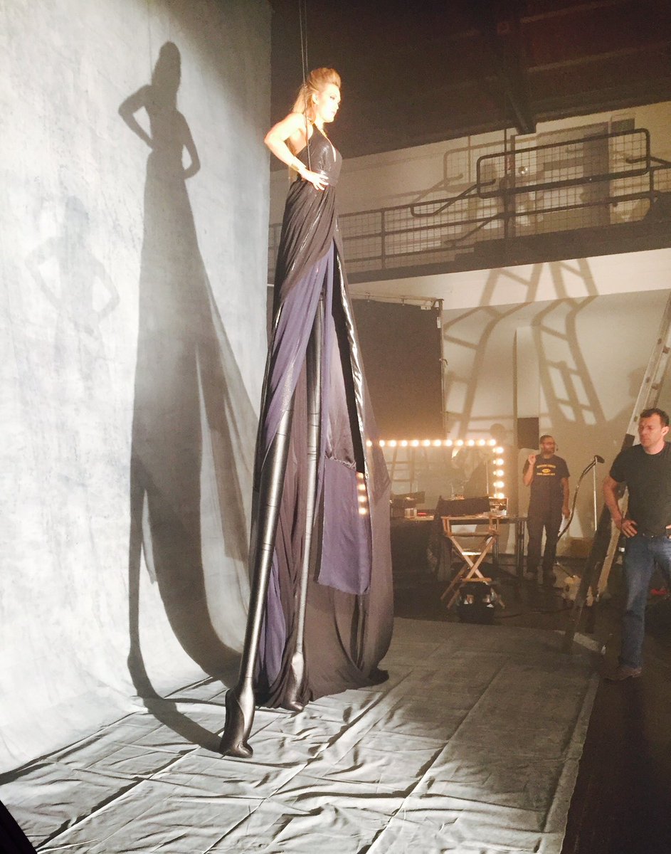 Throwback to my 2015 #SuperBowl commercial! 15 ft legs and all! 🙌🙌🙌 @teamtoyota