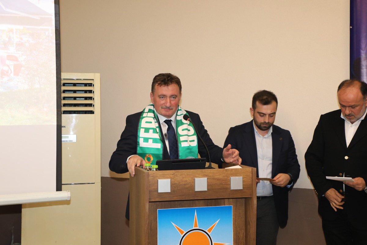 Ak_Ferizli's tweet photo. Partimiz kuruluşundan bugüne kadar görev yapmış teşkilat mensuplarımızla ahde vefa programı gerçekleştirdik.
Programımıza katılan bizleri onore eden İl Başkanımız Sayın Yunus Tever’e Sakarya Milletvekili Sayın Lütfü Bayraktar’a ve tüm Ferizlili hemşehrilerimize teşekkür ederim. https://t.co/WhFHcbnBby