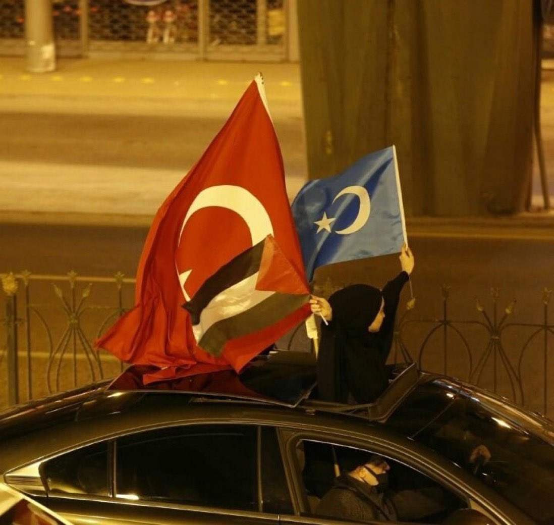 whitebirdia's tweet photo. "Sakın, Allah’ı zalimlerin yaptıklarından habersiz sanma! Allah, onları ancak gözlerin dehşetle bakakalacağı bir güne erteliyor."
(İbrahim/42)
#UygurGenocıde 
#PalestineGenocide https://t.co/C1oWhEhy5Y