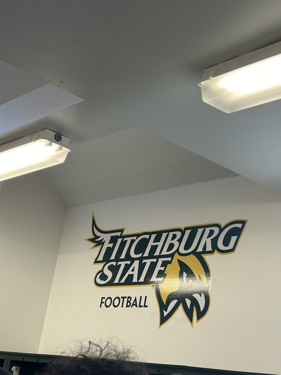JoshFabian021's tweet photo. Had an Amazing visit at @FSUFalconsFB thank you all coaches for having me @Coachjfortiz @Coach_ZShaw ‼️‼️‼️ https://t.co/bJlJZ8Np2r