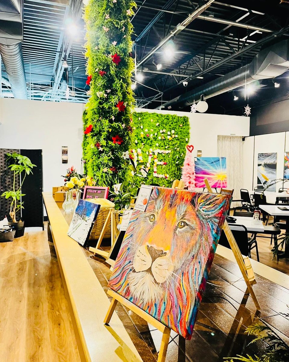 Andrea_Khanjin's tweet photo. #ColoursOfCourage: A Cancer Survivor Journey marked #WorldCancerDay @BloomBistro, featuring #ArtbyAlexandraGronfors, an award-winning artist, Stage 4 cancer survivor.

Part of the proceeds will benefit @RVHFoundation.

Thank you #TeamKhanjin member Kat for attending on my behalf. https://t.co/XJIYfBpxBo