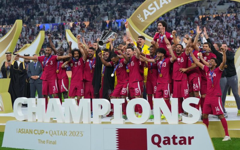 وتوج منتخب قطر ببطولة كأس أمم آسيا 2023 وللمرة الثانية على التوالي، بالفوز على الأردن بنتيجة 3-1، فى المباراة التي جمعت المنتخبين مساء أمس السبت على 'استاد لوسيل'، فى المباراة النهائية على لقب بطولة كأس أمم آسيا 2023، ليحقق العنابي اللقب الثاني على التوالي بعد الفوز بلقب 2019.