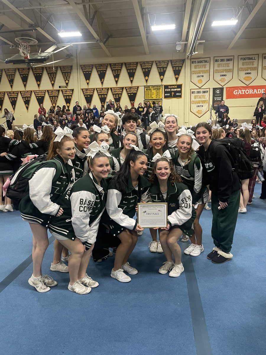 EBHSbearscheer's tweet image. 1st place AND we achieved ONE of our final two goals for the season hitting a perfect routine. So proud of this team. Always working hard to improve, get along and have so much fun together! 🐻💚@EB_Athletics  @EBHSprinc @EBPublicSchools