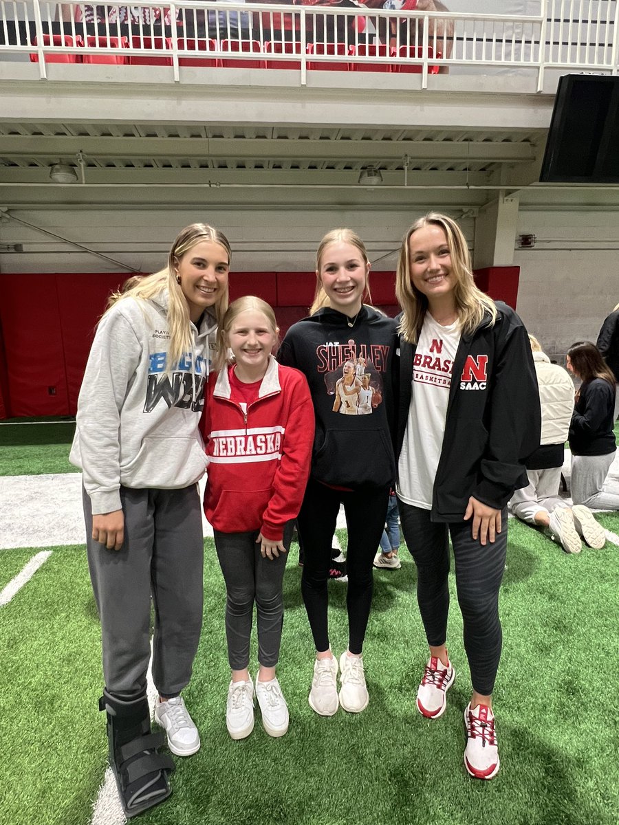 mmechell03's tweet image. This family loves these Husker Women! They play with so much heart, drive, and never give up!!! Way to go @HuskerWBB @JazShelley @callinh14 Congrats Coach Williams! Enjoy every minute of your victory! You deserve it! @00jonboy