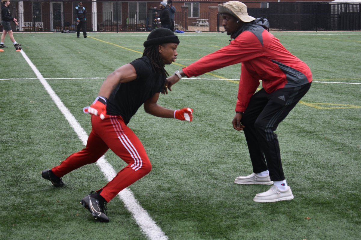 SavagesFootball's tweet photo. A week away from our first tournament @TGH7v7!! https://t.co/LwN6dwwZKB