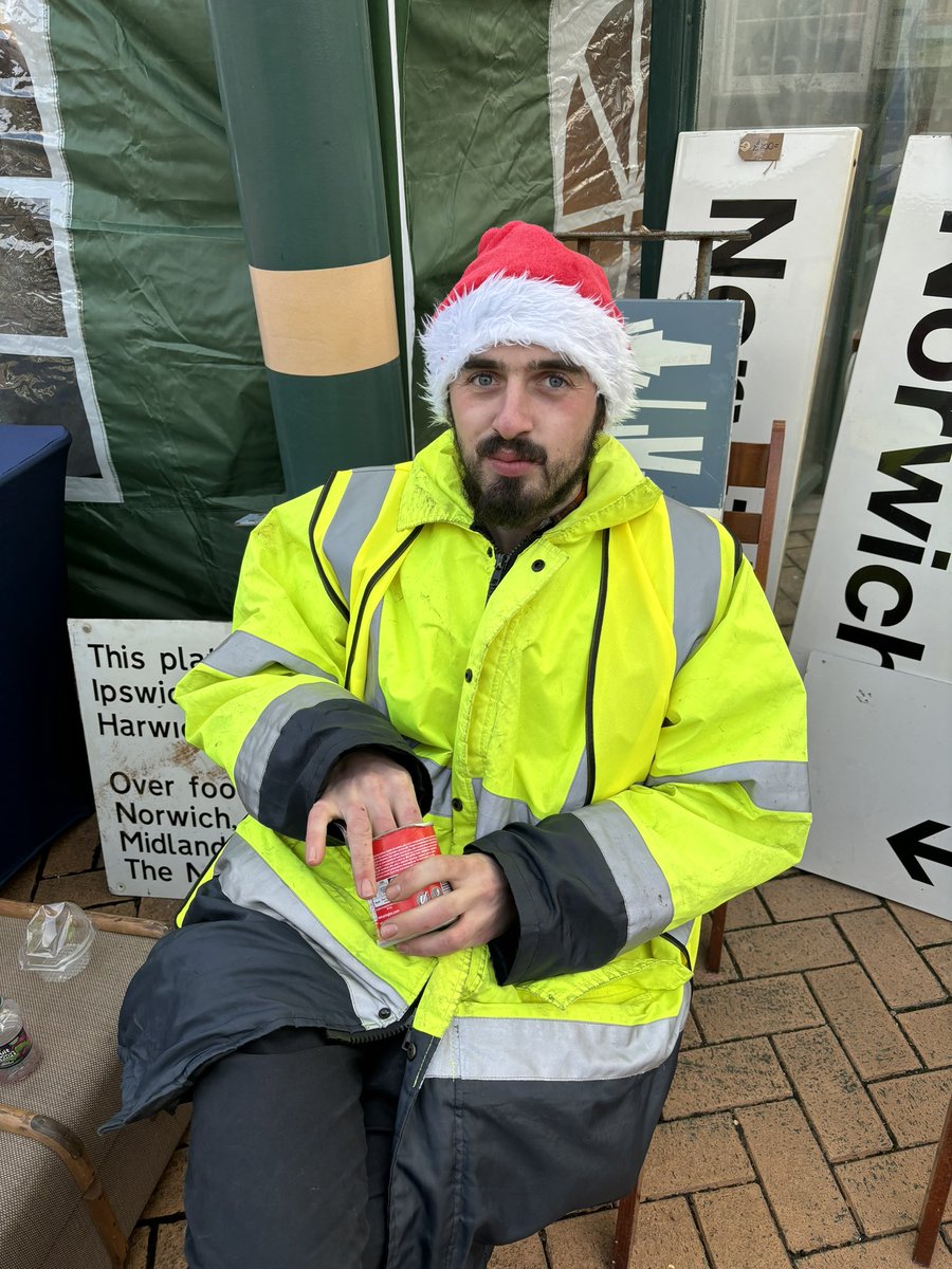 LowestoftCentr1's tweet photo. Happy Birthday to our &amp; @WherryLines adopter volunteer @A_Swan18 Hope you had a good day!  #25Today https://t.co/y69jDJKtPc