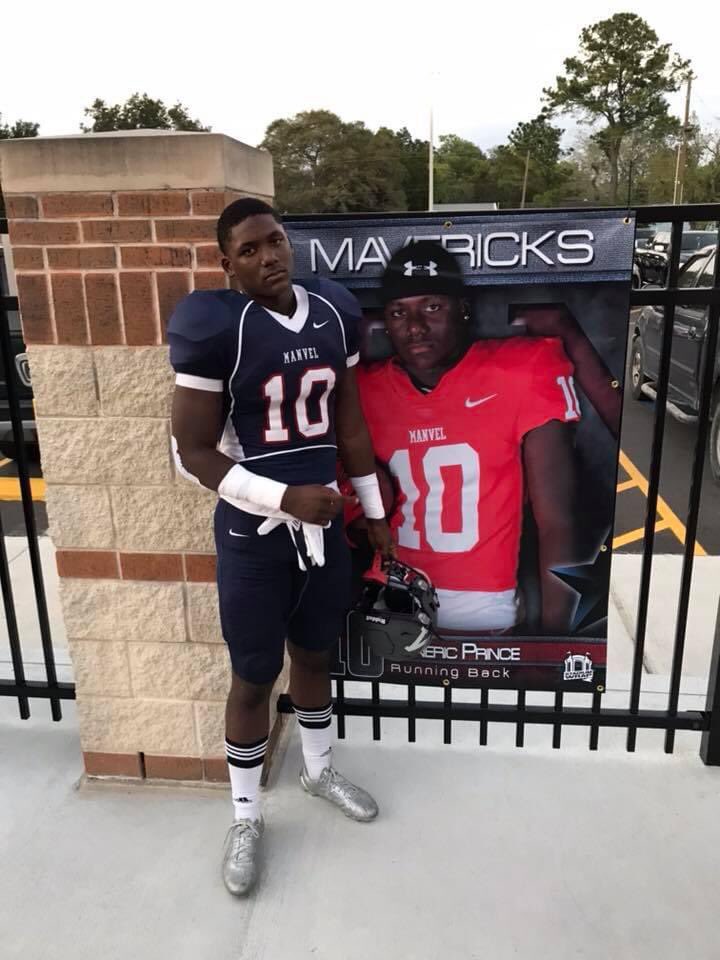 d_prince08's tweet photo. FROM MANVEL TO THE #SuperBowl WHAT A JOURNEY!!
#hokahey #ChiefsKingdom https://t.co/2c5SOtiCxH