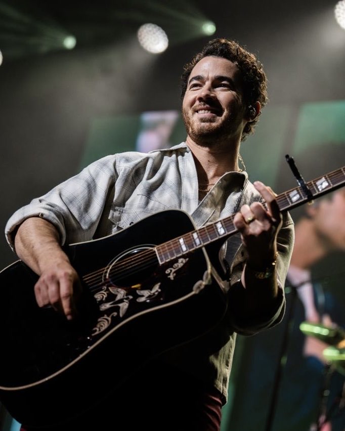 jonasbrothers's tweet photo. What a fun two nights at Choctaw with all of you. Always great to see new and familiar faces in the crowd wherever we go. Thanks for having us ❤️ https://t.co/f8oiOeGbLO