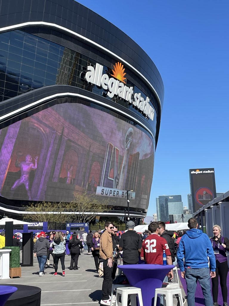 MissJodi73's tweet photo. Tailgating… ready for big game… #SuperBowl2024 @SuperBowl @Vegas https://t.co/HPFC2OuhUx