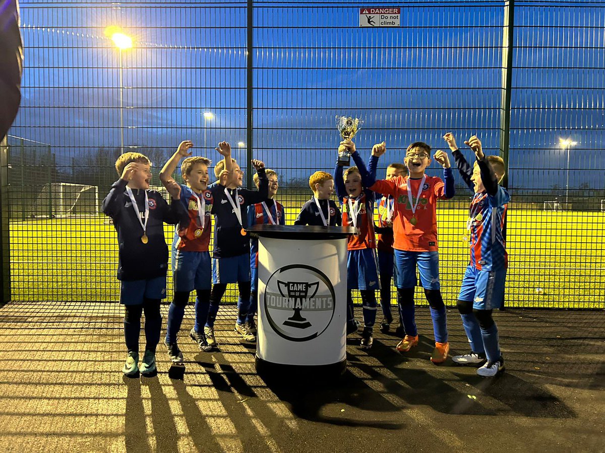Huge well done to our U10 Whites, Gold Cup winners at the Game of Tournaments today!

Brilliant from every single one of them from start to finish and look at those faces!!

Well done and thanks to everyone who supported the team today at Downhill Hub 🙌🙌👏🏼👏🏼 🏆 🏆