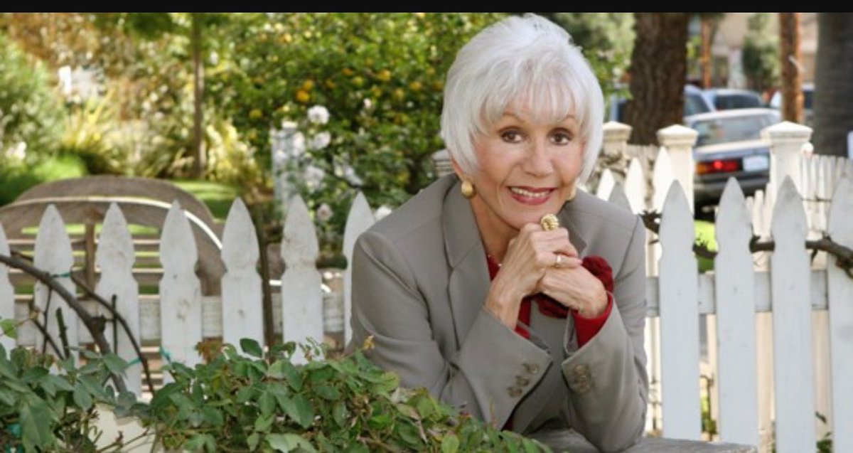 pamadkisson's tweet photo. @Jazgirl_98 @GioBruno1600 That isn’t Joan Rivers.. in some frames the woman resembles #RonaBarrett https://t.co/Qh8OcNUtOr