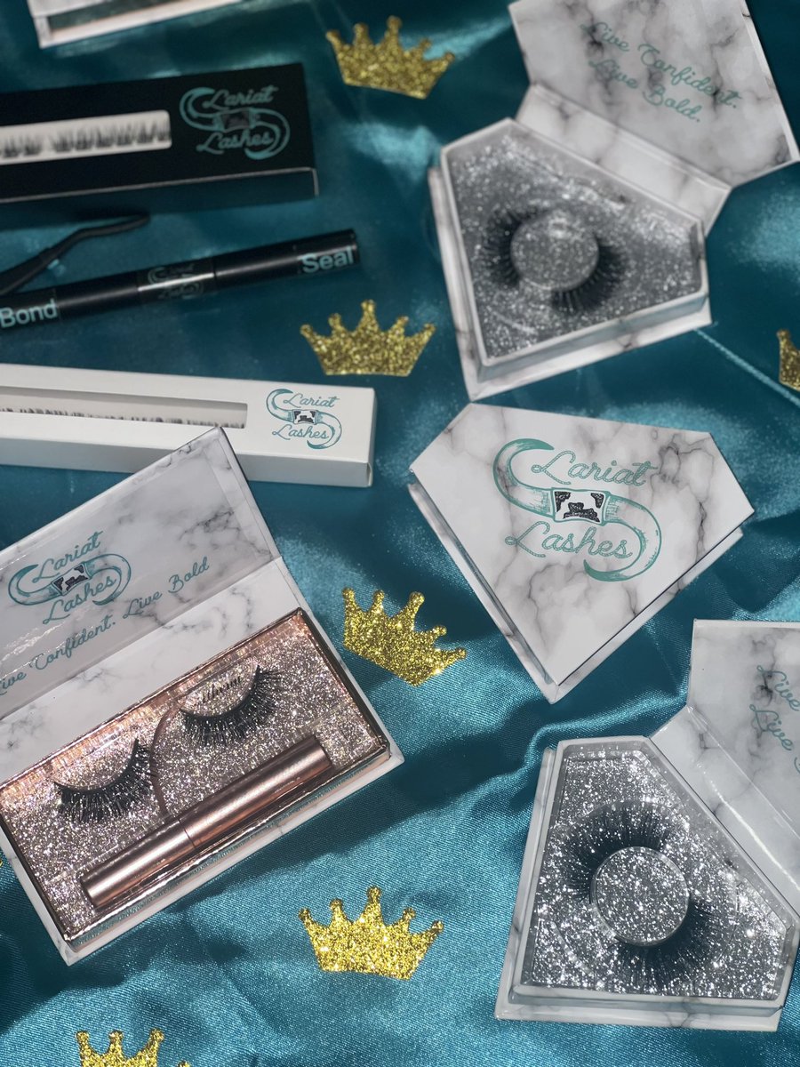 LariatLashes's tweet photo. What The Queens Wear 👑

Lariat Lashes is the official lash sponsor of Miss Rodeo America &amp; All State Title Holders.

-Adhesive Lashes
-Magnetic Lashes
-DIY Lash Extensions
-Formaldehyde/Latex Free Adhesive

Orders over $50 ship free &amp; we offer Sezzle ♥️

https://t.co/5UrDLf8CDk https://t.co/kz86fGaqMx