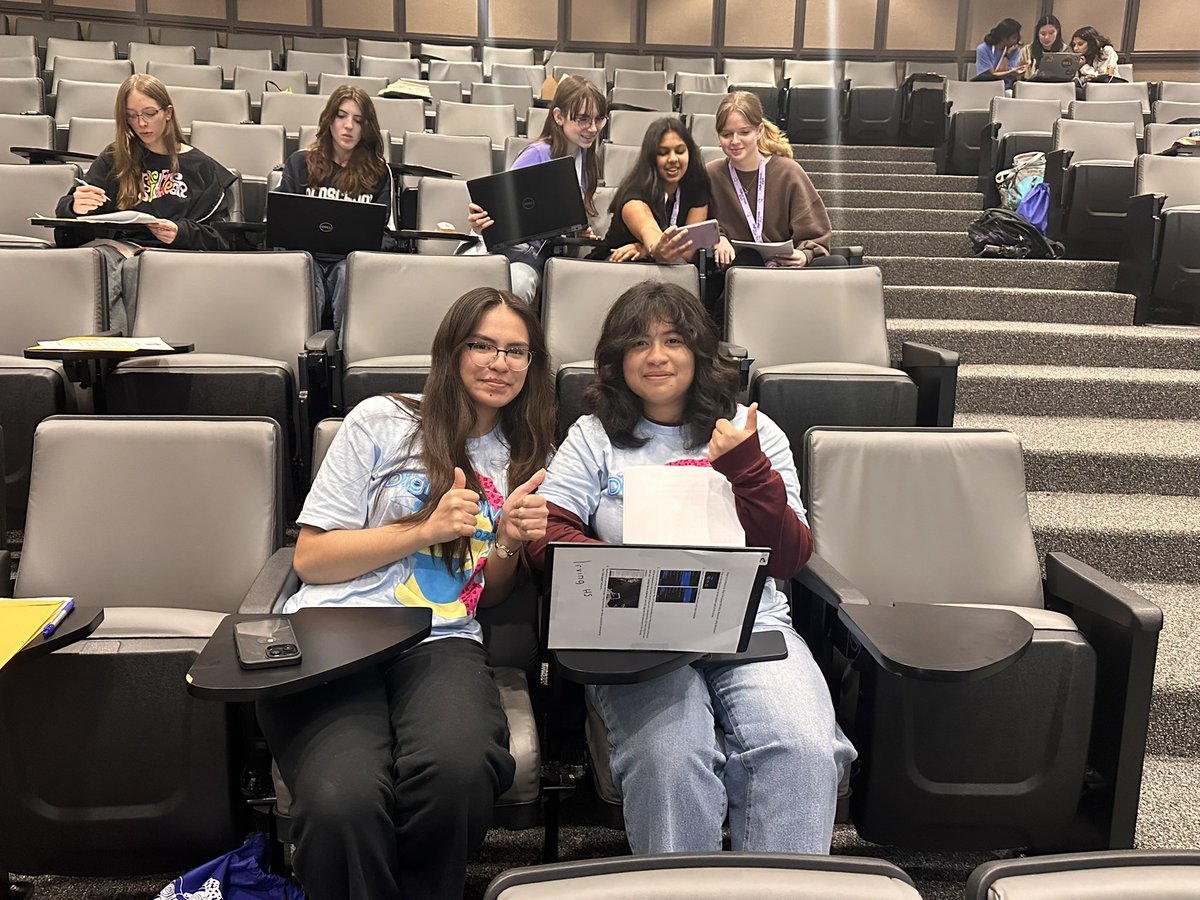 What an AMAZING Saturday we had with our #DigitalDivas contestants. I am proud to announce that Ana & Nayeli came away winning 3rd place in the Never Competed Division!! @IrvingISD @IrvingHigh @iisdCTE @Moore_CTE @MsKatKnapp @CTE_JGarcia @miyoshaguinn #girlswhoCode