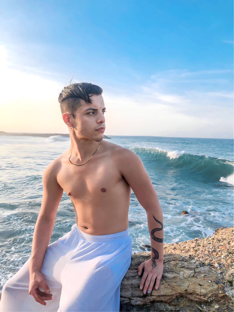 Y si vamos a mar para quitarnos las ganas ? 🌊🧜🏻‍♂️💦