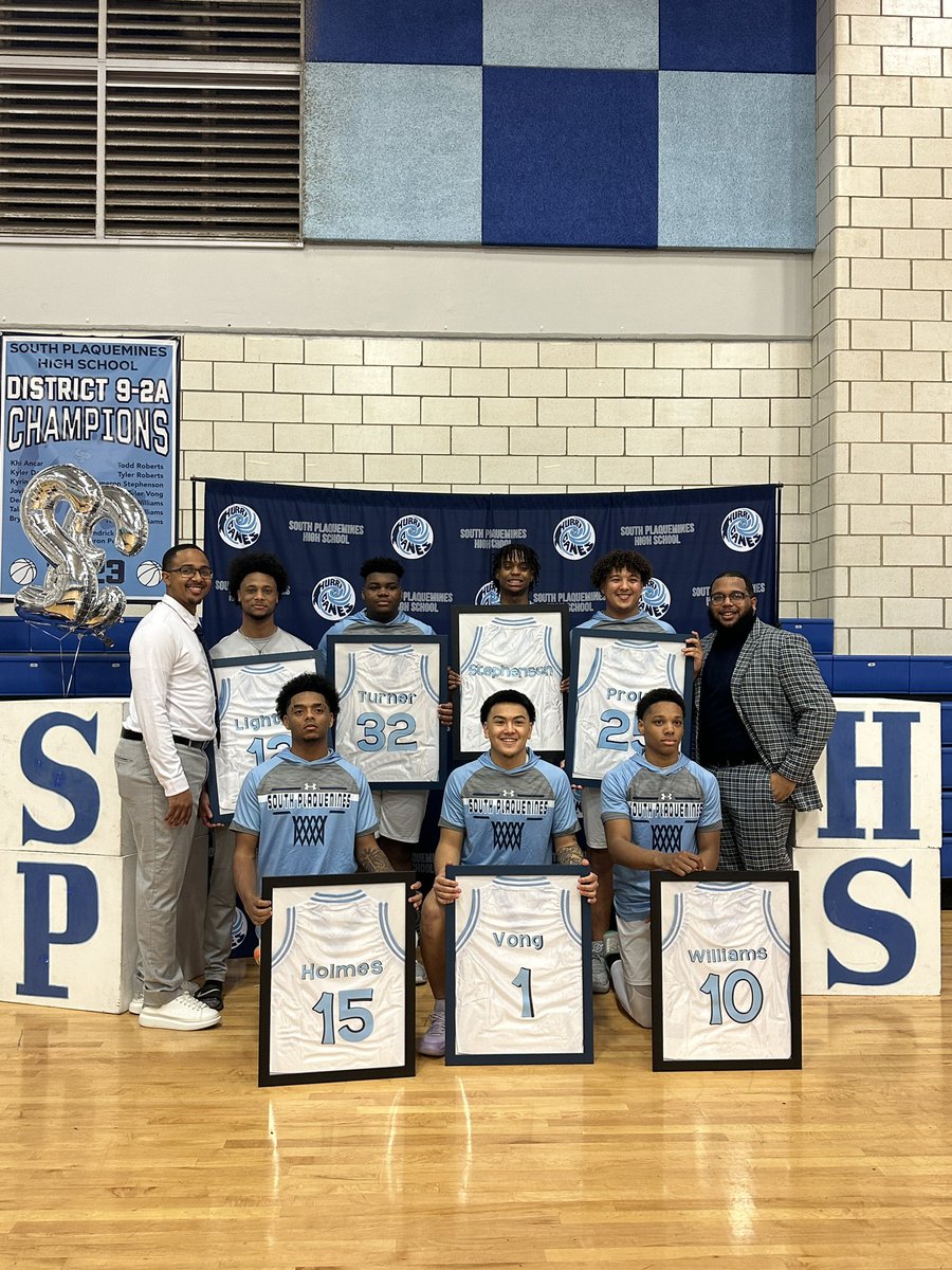 spcaneshoops's tweet photo. Aside from winning the District Championship, we want to say Congratulations to the Class of ‘24 and appreciate all of their dedication to the program over the last 4 years! https://t.co/scKKDa0lJp