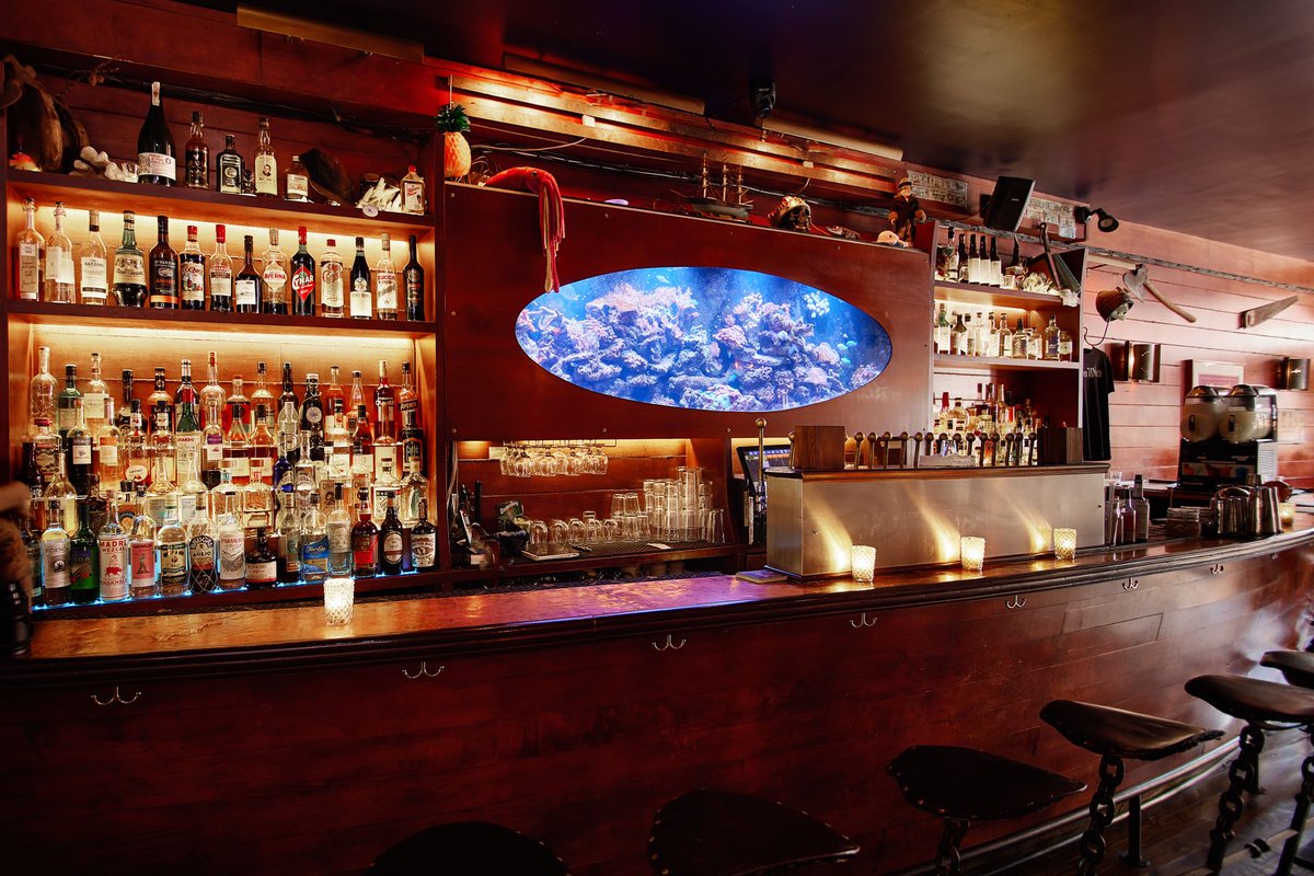 Wishing a happy Super Bowl Sunday to all who observe 🏈 🏈 And for those who don’t, we offer you another Bowl 💙🐠

#seawitchnyc #portofbrooklyn #SuperBowlSunday